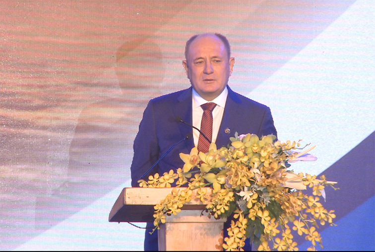 Ông Vitaly Markelov - Phó Chủ tịch Hội đồng Quản trị Tập đoàn Gazprom phát biểu