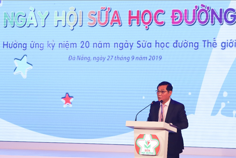 Ông Trần Quang Trung - Chủ tịch Hiệp hội Sữa Việt Nam chia sẻ về chương trình SHĐ trên thế giới và tại Việt Nam.
