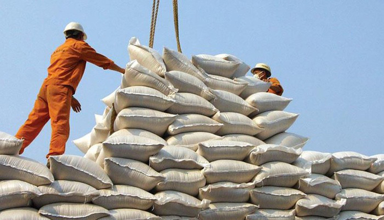 Xuất khẩu gạo của Việt Nam mấy tháng qua giảm. 