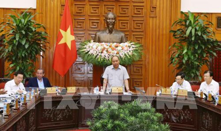 Thủ tướng Nguyễn Xuân Phúc chủ trì phiên họp của Thường trực Chính phủ ngày 11/4. 
