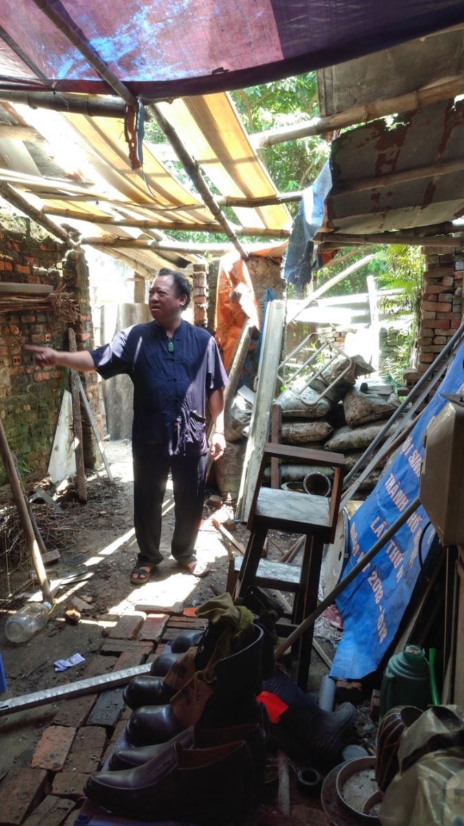 Gian nhà rách nát của mẹ ông Chiến - Hộ cận nghèo muốn sửa chữa xây dựng lại nhưng phường không cho