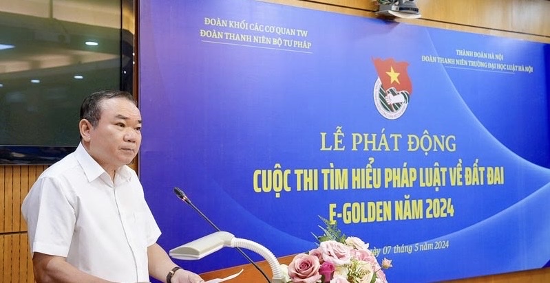 Phó Bí thư thường trực Đảng uỷ Bộ Tư pháp Nguyễn Kim Tinh