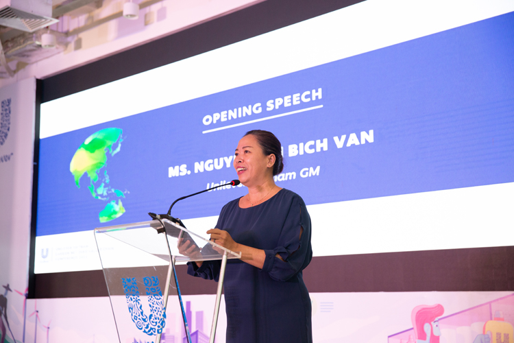 Bà Nguyễn Thị Bích Vân – Chủ tịch Unilever Việt Nam chia sẻ về định hướng hành động chống biến đổi khí hậu của Unilever