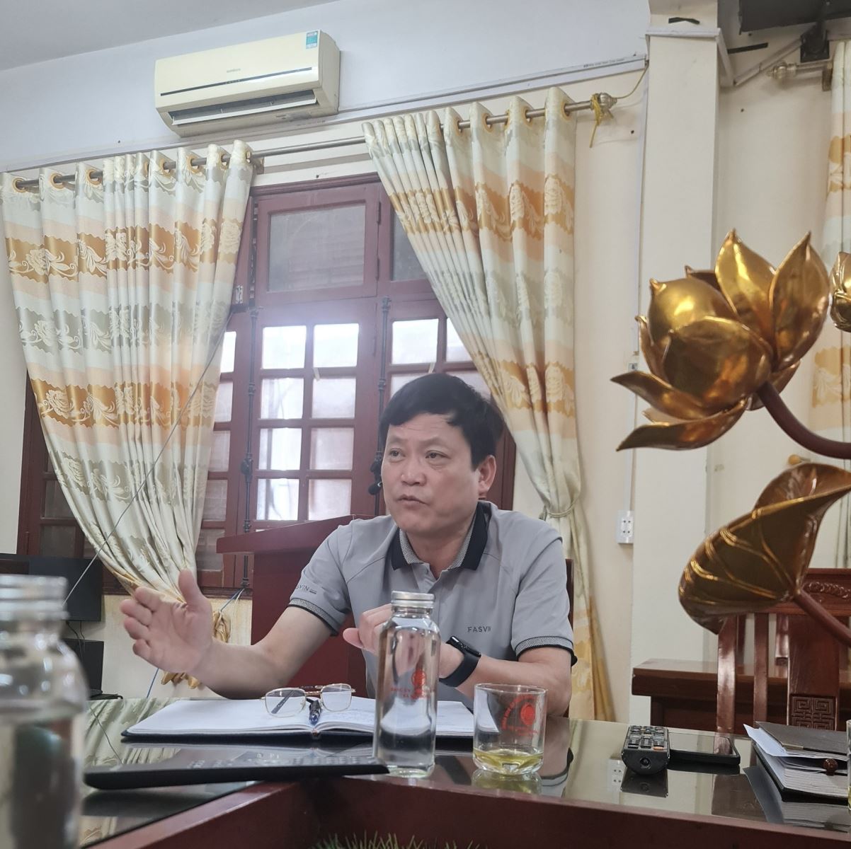  Ông Nguyễn Viết Hùng tại buổi làm việc với phóng viên.