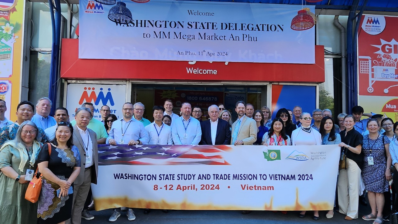 Đoàn thương mại tiểu bang Washington, Hoa Kỳ đến tham quan, khảo sát thị trường tại siêu thị MM Mega Market An Phú, (TP Thủ Đức, TP HCM).