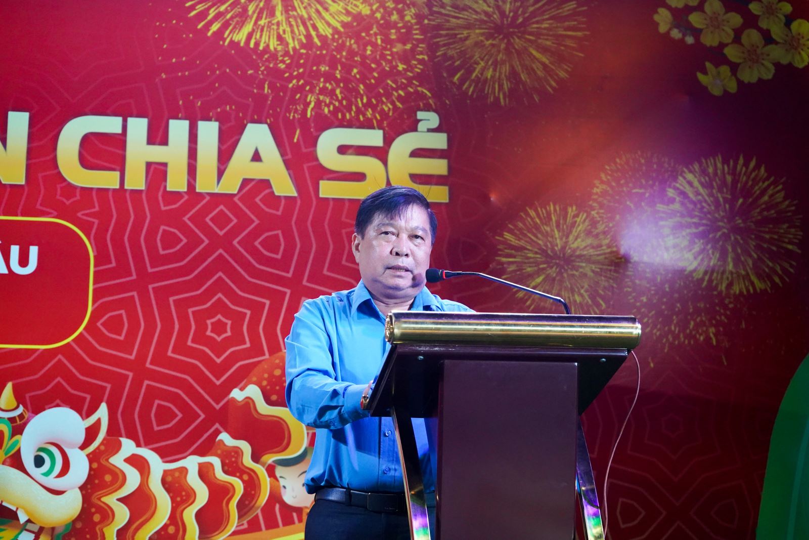 Ông Nguyễn Văn Quý, Chủ tịch Liên đoàn lao động tỉnh Long An phát biểu tại chương trình