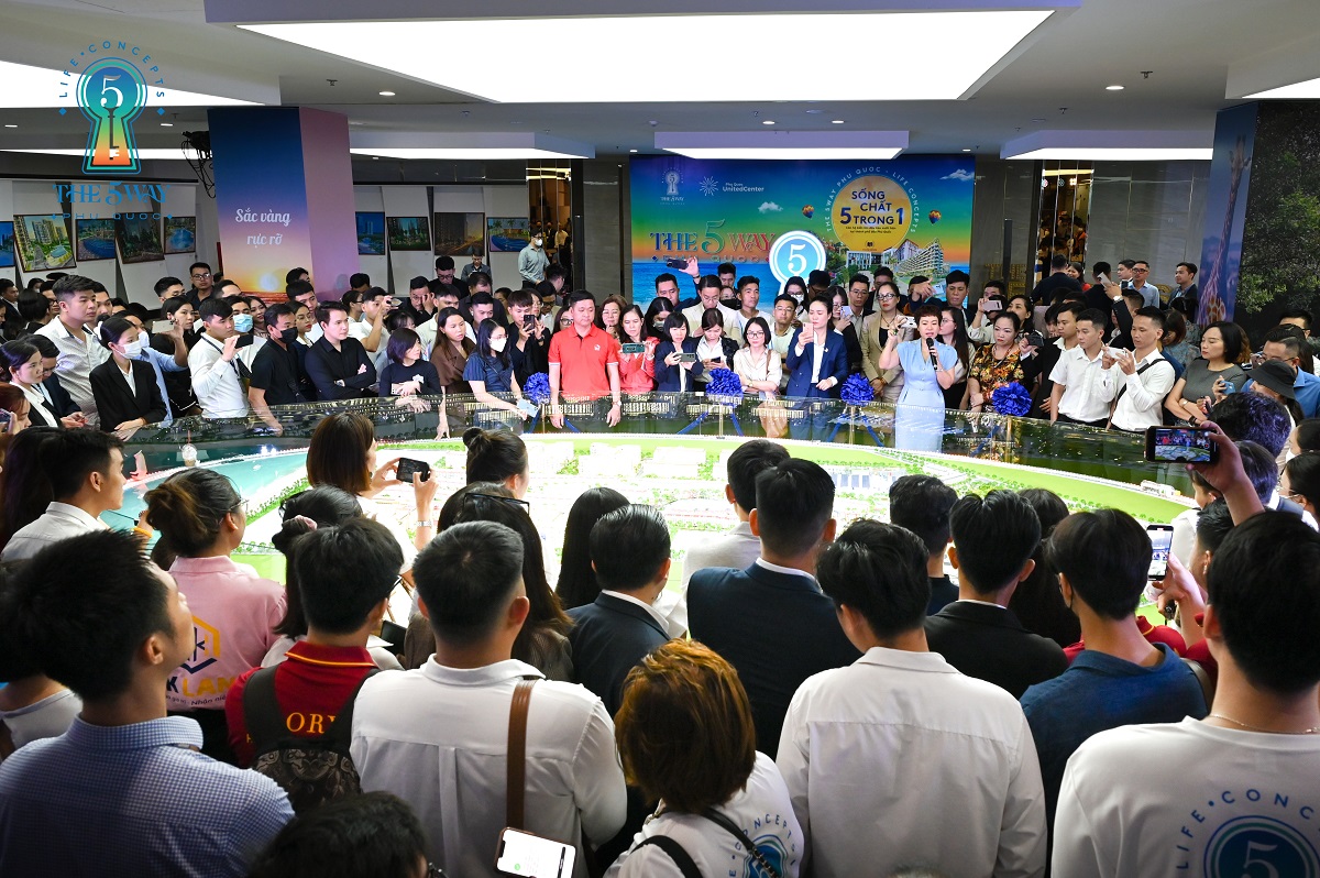 Sự kiện khai trương sa bàn The 5Way Phú Quốc - Life Concepts thu hút đông đảo khách hàng  quan tâm đến BĐS thành phố đảo.