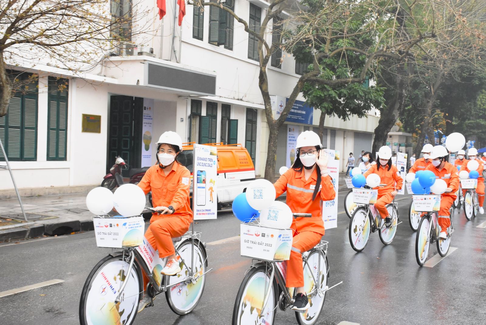 EVNHANOI tổ chức hoạt động đạp xe diễu hành hưởng ứng Giờ Trái đất năm 2022