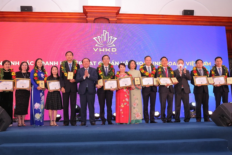 Petrovietnam được tôn vinh doanh nghiệp đạt chuẩn văn hóa kinh doanh Việt Nam.