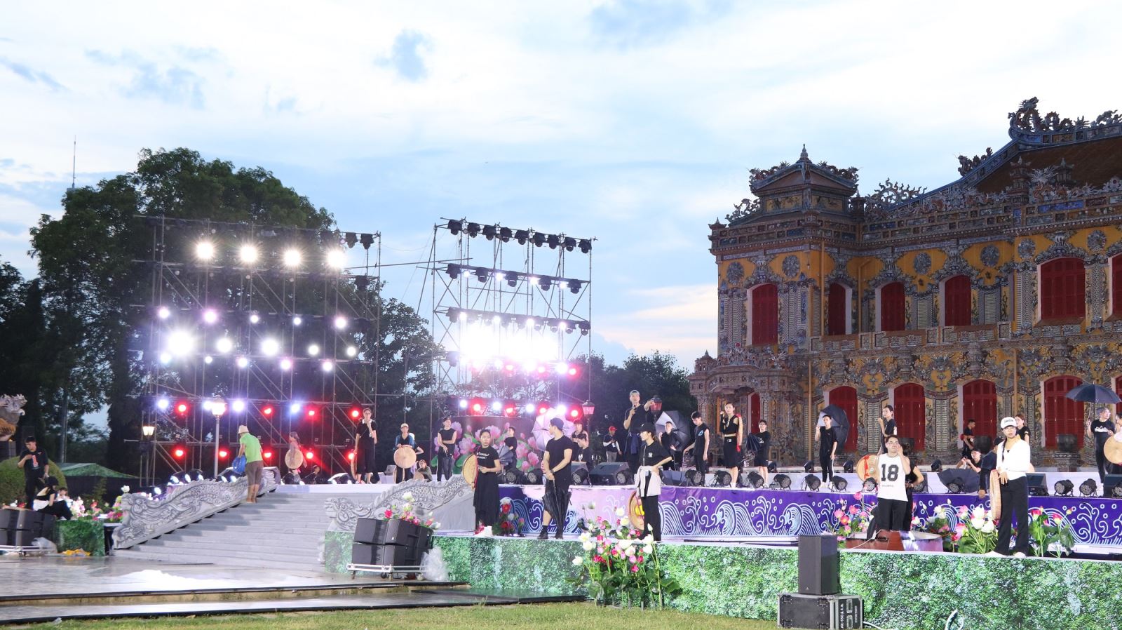 Quần chúng vừa chủ thể tham gia Festival Huế vừa là người thụ hưởng văn hóa 