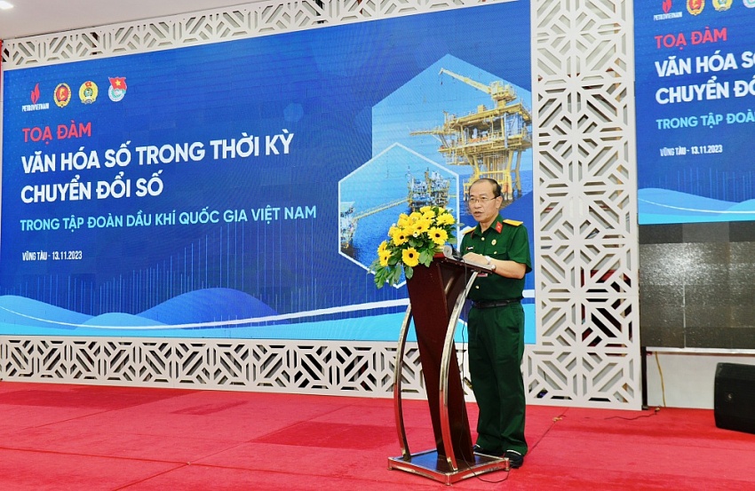 Đồng chí Phạm Quang Dũng - Chủ tịch Hội CCB Tập đoàn phát biểu khai mạc.