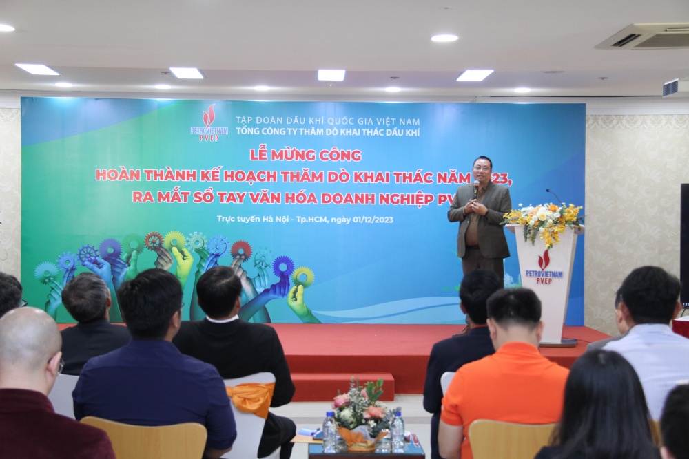 Chuyên gia truyền thông Nguyễn Đình Thành chia sẻ về văn hóa doanh nghiệp.