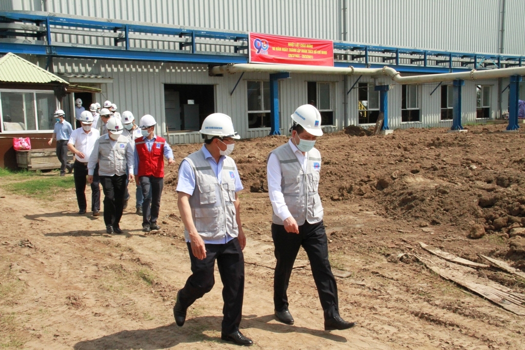 Đoàn công tác Bộ Công Thương, Ủy ban QLVNN và Petrovietnam kiểm tra tiến độ triển khai dự án NMNĐ Thái Bình 2.