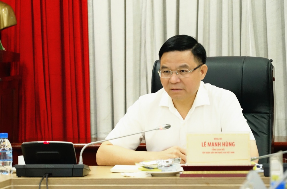 Tổng Giám đốc Petrovietnam Lê Mạnh Hùng chủ trì buổi làm việc.