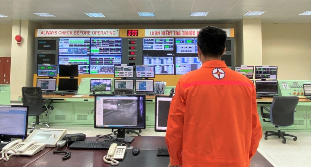 Khu vực Phòng điều khiển trung tâm tại Nhà máy Nhiệt điện Mông Dương.