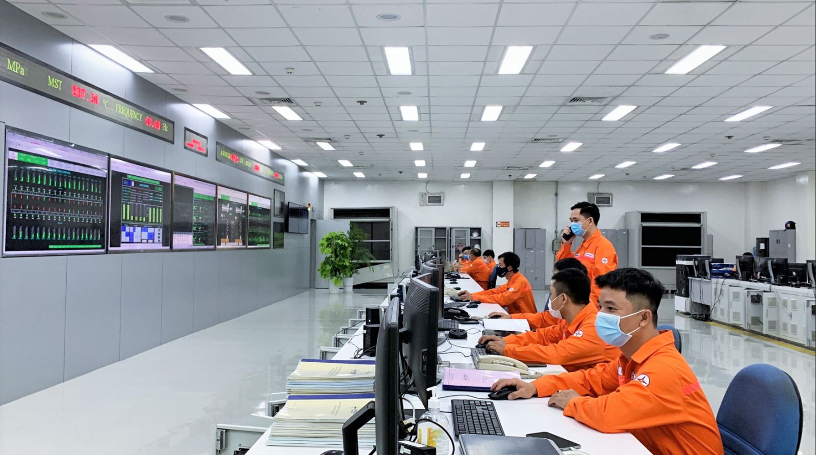 Phòng điều khiển trung tâm Nhà máy nhiệt điện Vĩnh Tân 2.