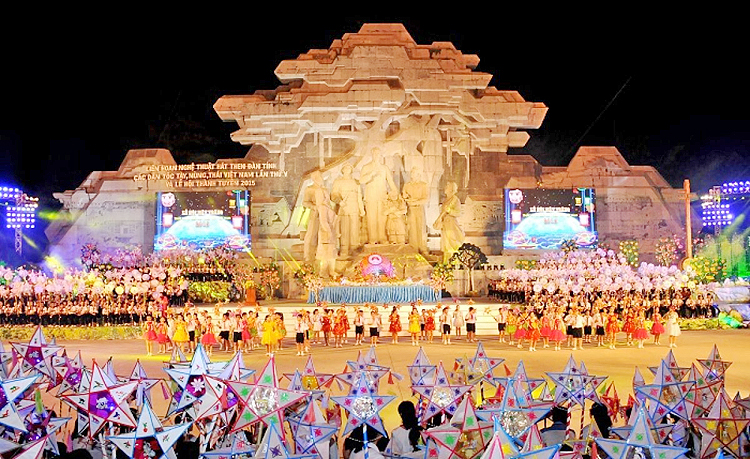 Lễ hội Thành Tuyên đã trở thành thương hiệu được du khách trong và ngoài nước yêu mến.