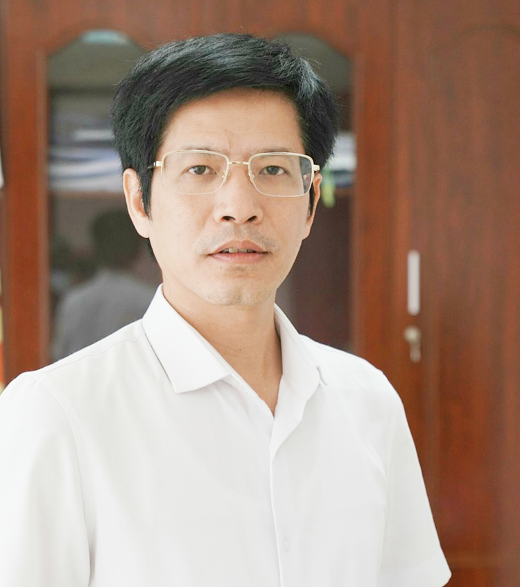 Nhà báo Phạm Văn Báu, Giám đốc Đài PTTH Thanh Hóa.