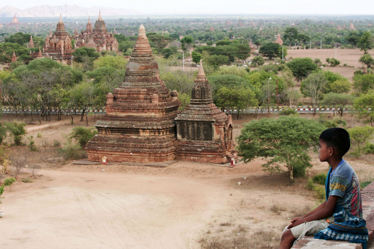 Old Bagan hấp dẫn du khách với những ngôi đàn tháp ngàn năm tuổi. Ảnh: TC