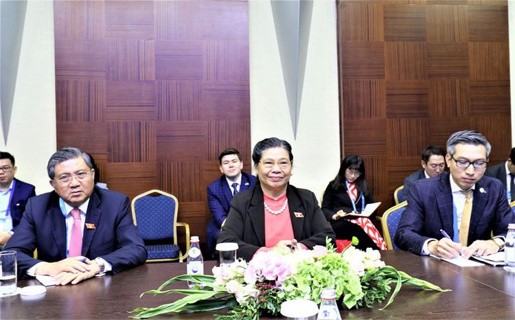 Phó chủ tịch thường trực Quốc hội Tòng Thị Phóng tham dự Hội nghị.