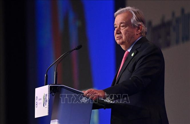 Tổng Thư ký LHQ António Guterres phát biểu tại phiên khai mạc Hội nghị thượng đỉnh các nhà lãnh đạo thế giới trong khuôn khổ Hội nghị COP26 ở Glasgow, Scotland, Anh. (Ảnh tư liệu: AFP/TTXVN)