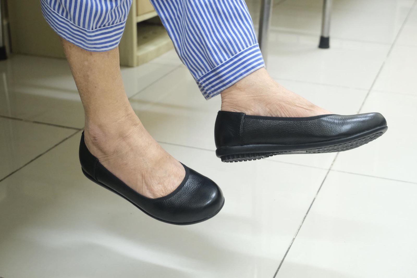 Loại giầy chuyên biệt cho người bệnh ĐTĐ được thiết kế bởi BV Nội tiết Trung ương và Viện Nghiên cứu Da - Giày.