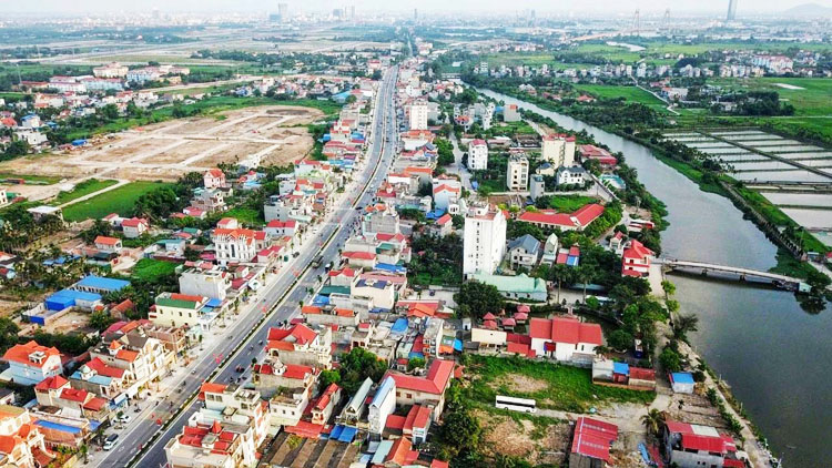 Tuyến đường 359 là con đường huyết mạch nối từ trung tâm thành phố Hải Phòng với huyện Thủy Nguyên, các khu công nghiệp VSIP, Minh Đức và quần thể Di tích lịch sử - danh thắng Tràng Kênh - Bạch Đằng; kết nối Hải Phòng với tỉnh Quảng Ninh. (Ảnh Quốc Trung)