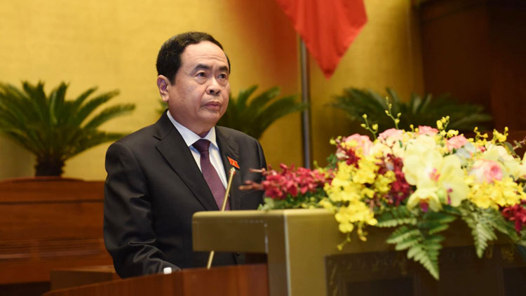 Chủ tịch Uỷ ban Trung ương MTTQ Việt Nam Trần Thanh Mẫn trình bày báo cáo trước Quốc hội,
