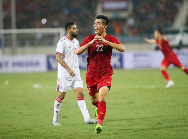 Bàn thắng của Tiến Linh giúp đội tuyển Việt Nam dẫn đầu bảng G cũng như tăng thứ hạng trên BXH FIFA (Ảnh: KT).