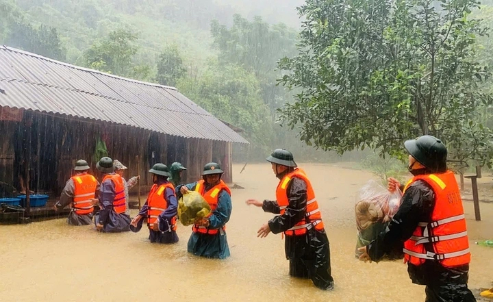 Dự báo miền Trung sắp đón đợt mưa lớn diện rộng, nguy cơ tái diễn ngập lụt. (Ảnh minh họa)