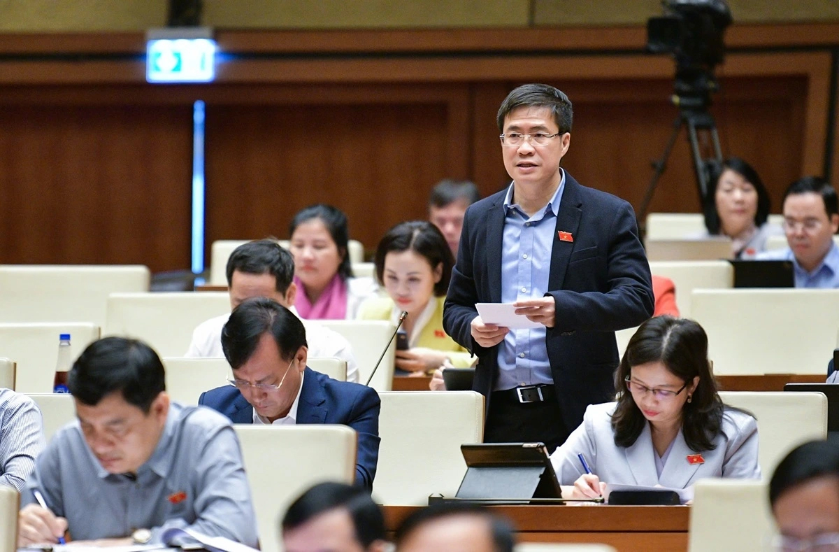 Đại biểu Hoàng Minh Hiếu (Đoàn ĐBQH tỉnh Nghệ An), Uỷ viên thường trực Ủy ban Pháp luật của Quốc hội.