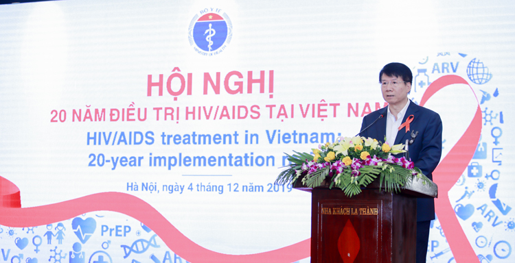 Thứ trưởng Bộ Y tế Trương Quốc Cường phát biểu tại Hội nghị.