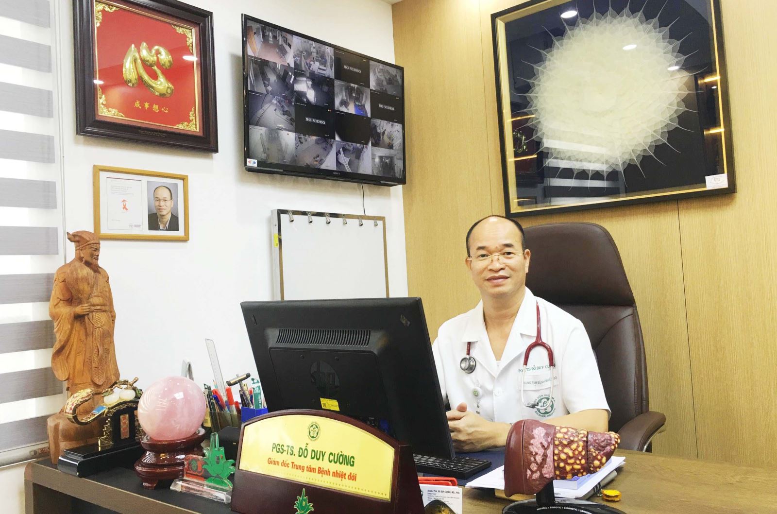 PGS.TS Đỗ Duy Cường, Giám đốc Trung tâm Bệnh nhiệt đới, Bệnh viện Bạch Mai.