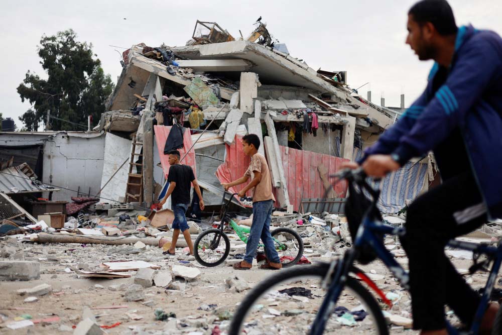 Cảnh đổ nát sau các vụ không kích tại Gaza. (Ảnh: AFP)