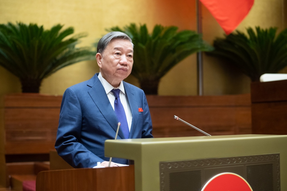 Bộ trưởng Bộ Công an Tô Lâm trình bày tờ trình tại Kỳ họp thứ 6.