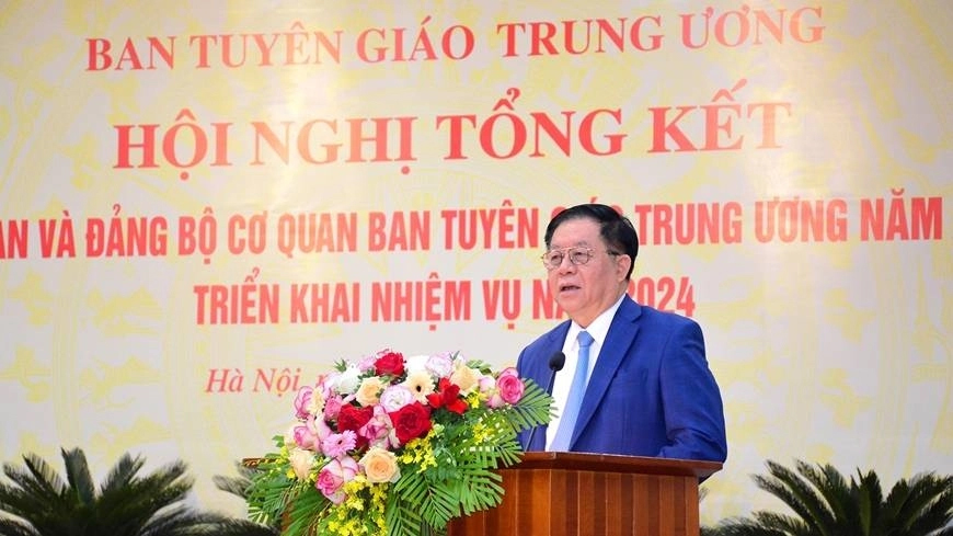 Ông Nguyễn Trọng Nghĩa phát biểu chỉ đạo tại hội nghị. (Ảnh: Quân đội Nhân dân)