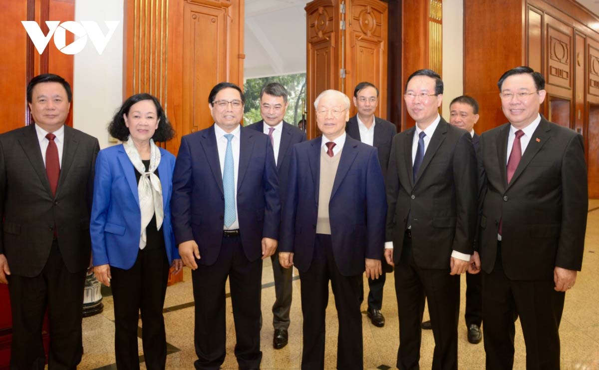 Tổng Bí thư Nguyễn Phú Trọng và các lãnh đạo Đảng, Nhà nước dự phiên họp.