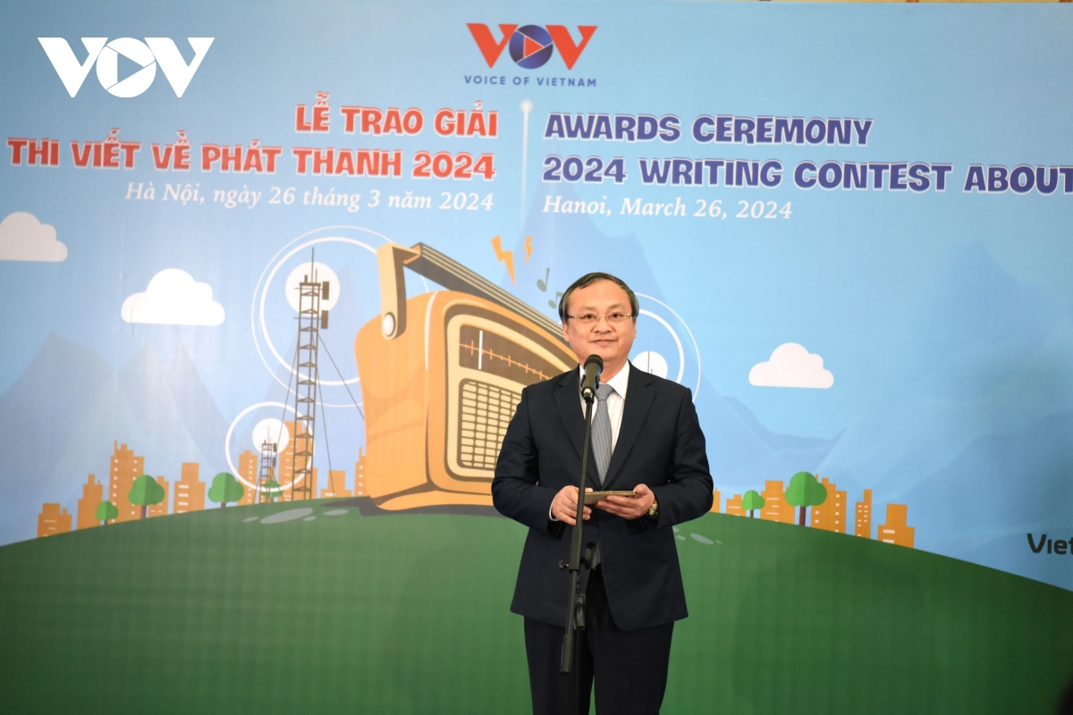 Ông Đỗ Tiến Sỹ, Tổng Giám đốc VOV phát biểu tại lễ trao giải.