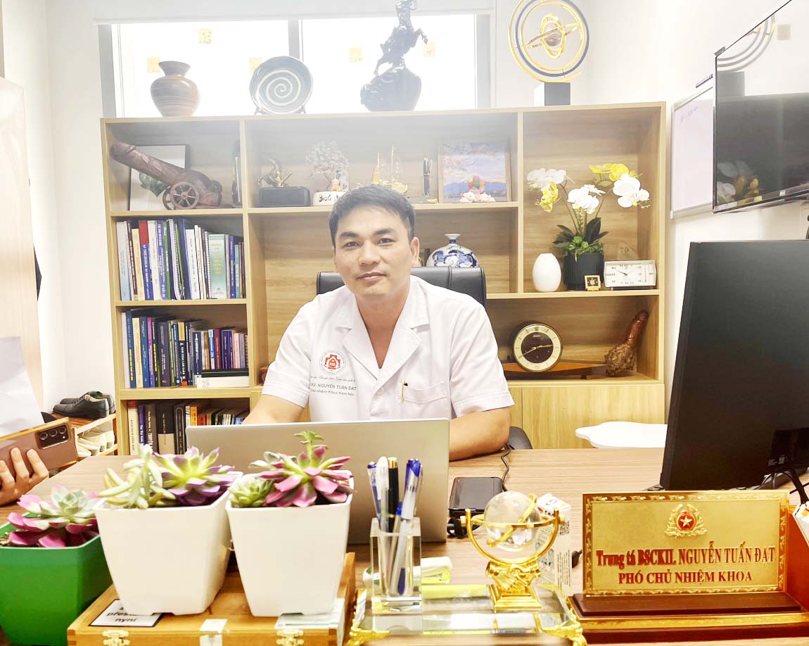Trung tá, BSCKII Nguyễn Tuấn Đạt - Phụ trách Chủ nhiệm Khoa Nam học, Bệnh viện Trung ương Quân đội 108.
