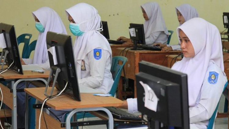 Indonesia chính thức bãi bỏ kỳ thi quốc gia do đại dịch Covid-19. (Ảnh: Antara Foto)