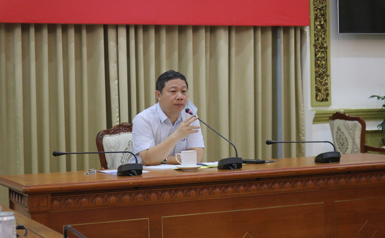 Ông Dương Anh Đức - PCT UBND TP chủ trì cuộc họp.