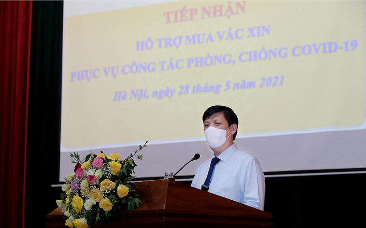 Bộ trưởng Bộ Y tế Nguyễn Thanh Long phát biểu tại Lễ tiếp nhận.