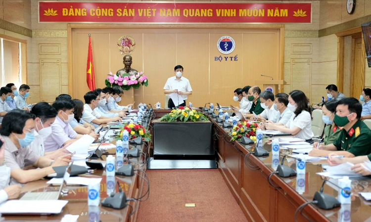 Bộ trưởng Nguyễn Thanh Long phát biểu tại cuộc họp.