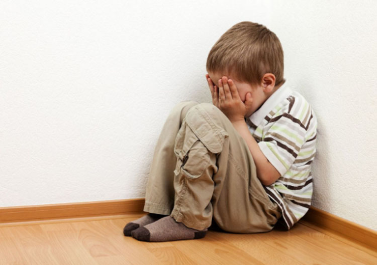 Trẻ có thể gặp phải nhiều vấn đề về tâm lý do ảnh hưởng của dịch bệnh. (Ảnh minh họa, nguồn: KT)