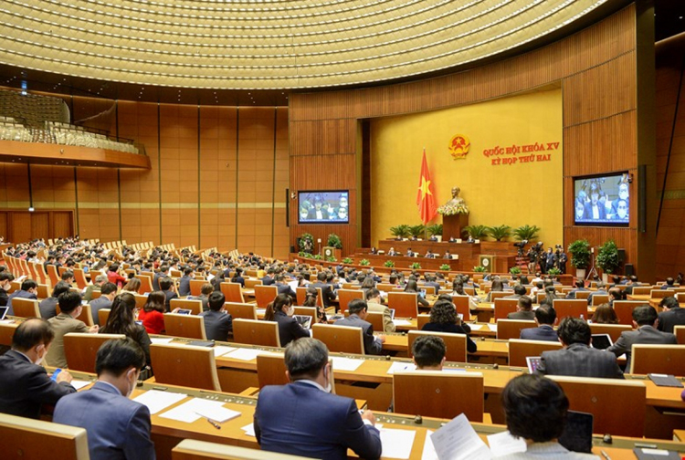 Quốc hội thảo luận về tình hình phát triển kinh tế xã hội, thực hiện ngân sách.