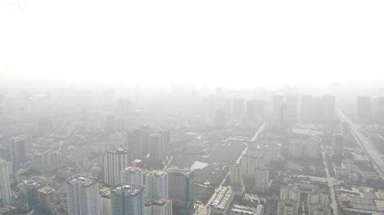 Sáng 11/12, không khí ở thủ đô Hà Nội lại ô nhiễm ở mức nghiêm trọng.