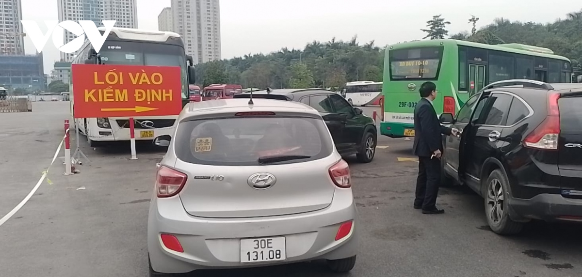 Hiệp hội Vận tải ô tô Việt Nam kiến nghị cho phép xe không kinh doanh vận tải được giãn chu kỳ kiểm định mà không phải mang xe đi đăng kiểm.