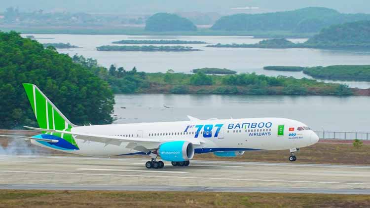 Bamboo Airways và nhiều hãnh hàng không cho biết, trong hôm nay sẽ điều chỉnh nhiều chuyến bay do ảnh hưởng bão số 9.