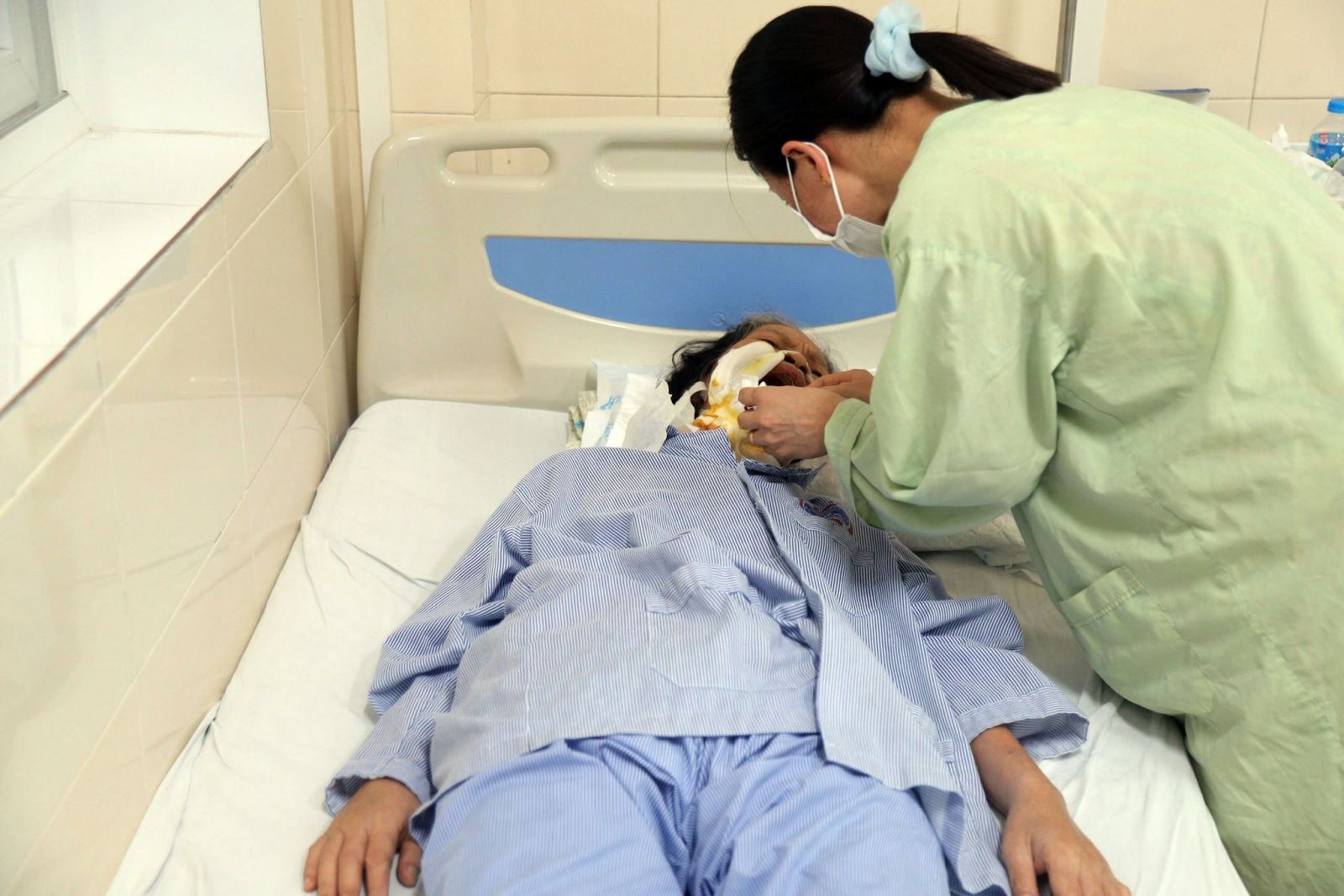 Bệnh nhân Trần Thị Y được phẫu thuật loại bỏ khối u thành công