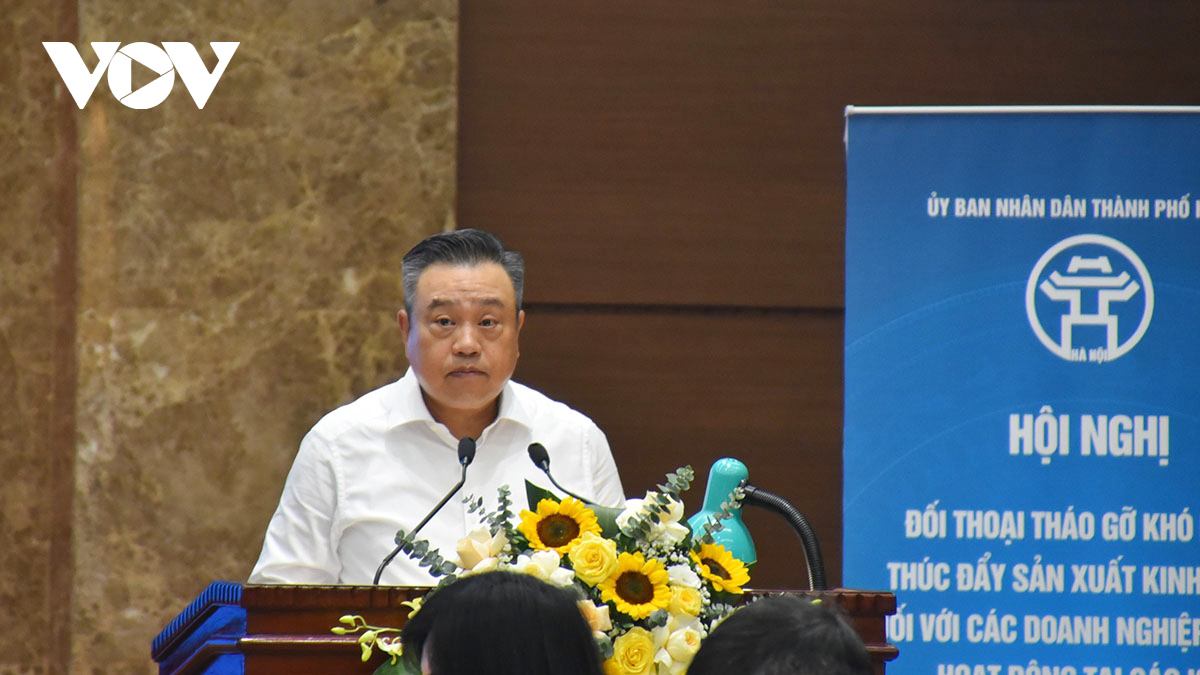 Chủ tịch UBND thành phố Hà Nội Trần Sỹ Thanh phát biểu khai mạc hội nghị.